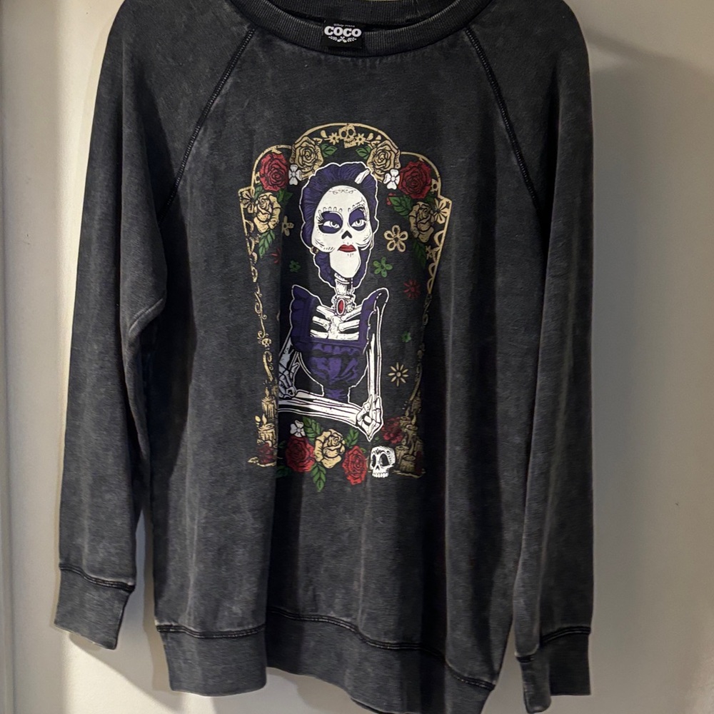 Coco Women's Gray Skeleton Graphic Sweater